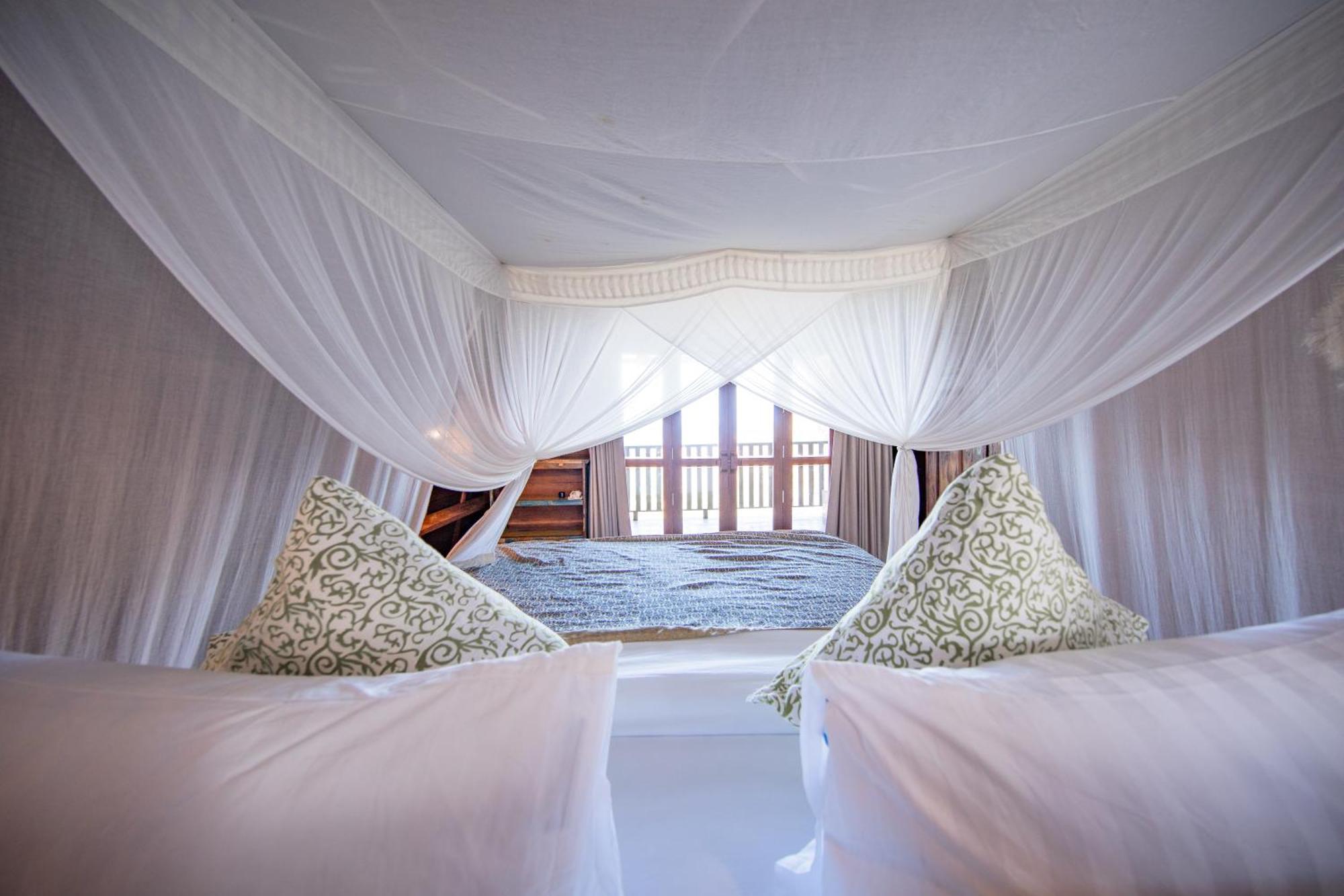 Villa Ellya Areguling, For 8-10 Pax Kuta  ภายนอก รูปภาพ