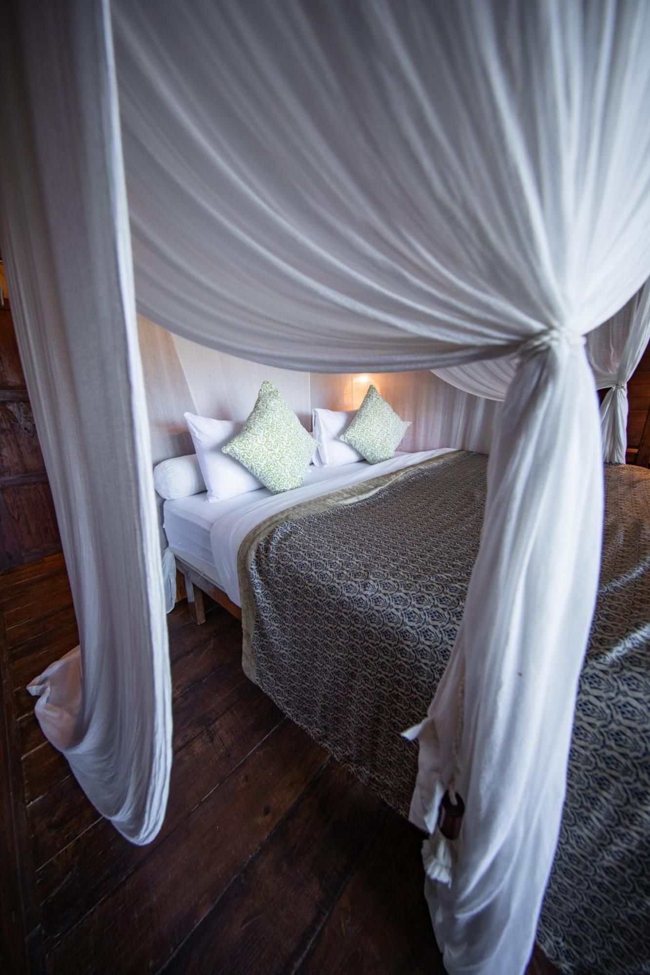Villa Ellya Areguling, For 8-10 Pax Kuta  ภายนอก รูปภาพ